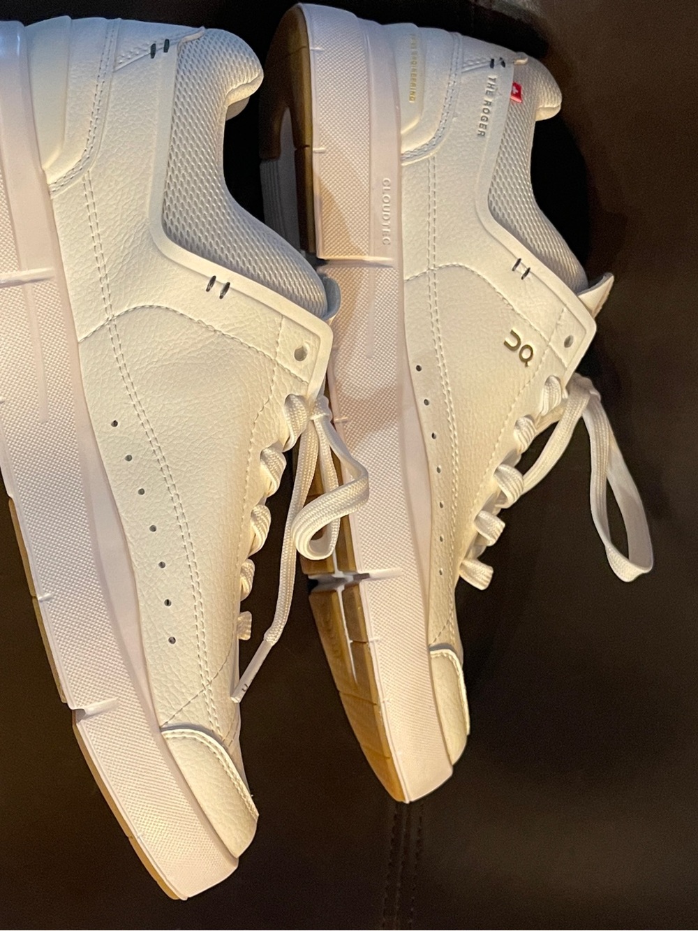 On
Women's The Roger Centre Court Low Top Sneakers - Picture 7 of 15